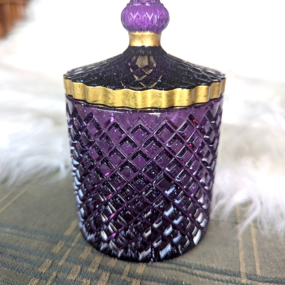 Purple resin jar